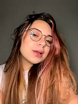 Snapshot of NatyOlson chatting on September 12, 6:57 am NatyOlson online show from September 12, 6:57 am