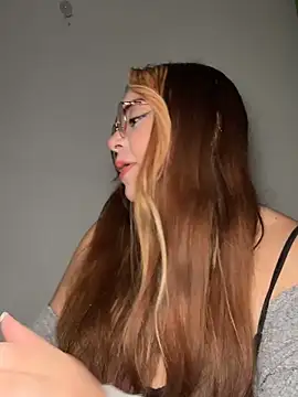 Snapshot of NatyOlson chatting on October 3, 3:36 am NatyOlson online show from October 3, 3:36 am