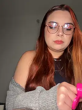 Snapshot of NatyOlson chatting on November 5, 4:23 am NatyOlson online show from November 5, 4:23 am