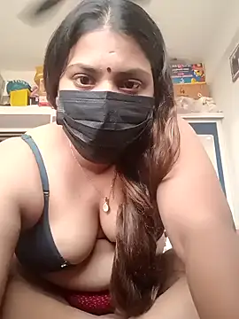 Hotmilfxox online show from December 20, 11:00 am