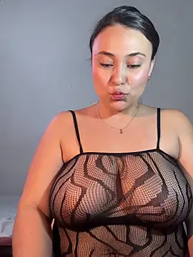 dulce santamaria online show from March 2, 6:48 am