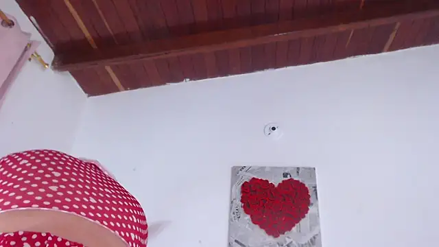 Amara Red online show from November 10, 11:20 am