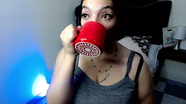 Snapshot of loren_tits24 chatting on June 12, 11:03 pm loren tits24 online show from June 12, 11:03 pm