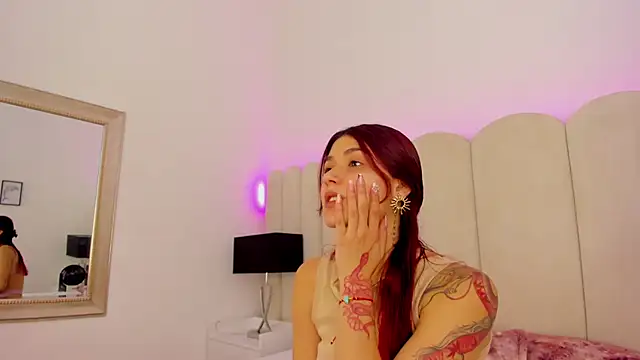 Snapshot of AnnyCherry_ chatting on November 21, 7:56 pm AnnyCherry online show from November 21, 7:56 pm