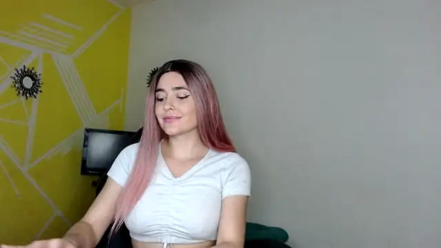 Nikolle Rouss online show from January 29, 5:09 am