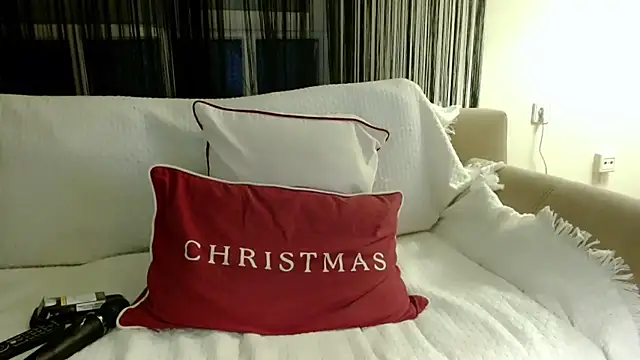 tigerrtiger online show from April 7, 7:58 pm