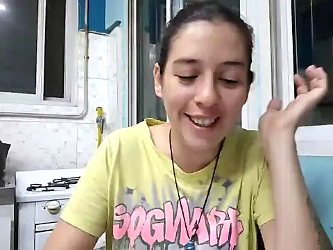 solangeyaelok1 online show from February 10, 3:13 am