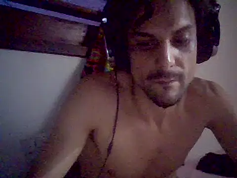 couplemilk online show from December 5, 7:27 am