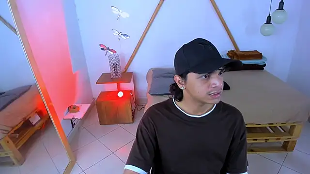 Snapshot of Brand_habes chatting on October 26, 6:30 am Brand habes online show from October 26, 6:30 am