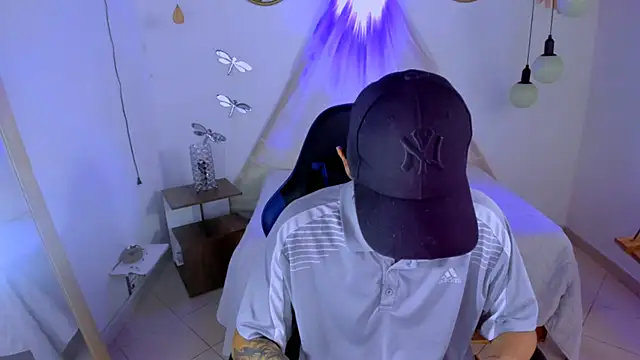 Snapshot of Brand_habes chatting on November 26, 11:33 am Brand habes online show from November 26, 11:33 am