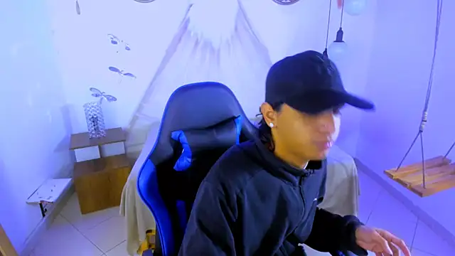 Snapshot of Brand_habes chatting on December 14, 5:02 am Brand habes online show from December 14, 5:02 am