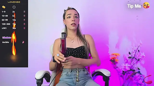 Snapshot of Linda_Crawford chatting on January 15, 12:37 am Linda Crawford online show from January 15, 12:37 am