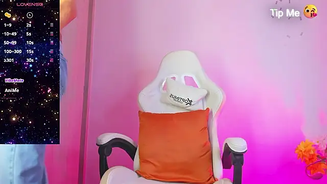 Snapshot of Linda_Crawford chatting on March 4, 5:57 am Linda Crawford online show from March 4, 5:57 am