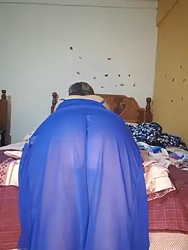 Snapshot of Lunababymylove chatting on January 5, 1:56 am Lunababymylove online show from January 5, 1:56 am