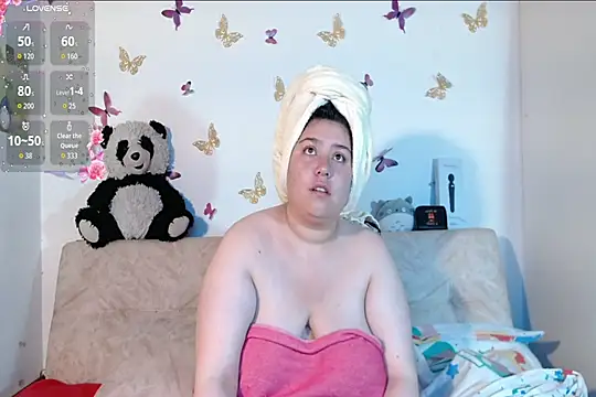 LennaTurnerr online show from February 11, 12:43 pm