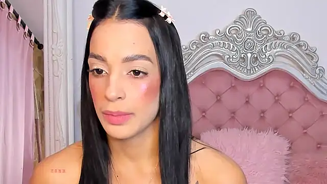 Snapshot of AngelineConnor chatting on February 6, 11:37 pm AngelineConnor online show from February 6, 11:37 pm