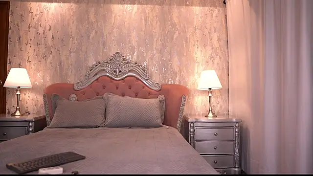 Snapshot of AngelineConnor chatting on September 17, 10:11 pm AngelineConnor online show from September 17, 10:11 pm