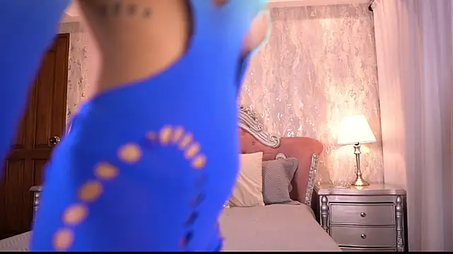 Snapshot of AngelineConnor chatting on December 16, 10:15 pm AngelineConnor online show from December 16, 10:15 pm