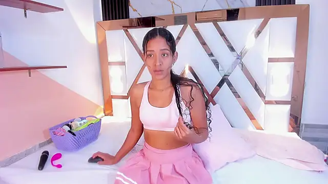 amberr sweett69 online show from March 7, 6:43 pm