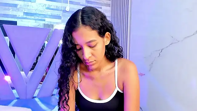 amberr sweett69 online show from March 19, 7:40 pm