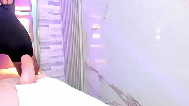 amberr sweett69 online show from March 31, 6:52 pm