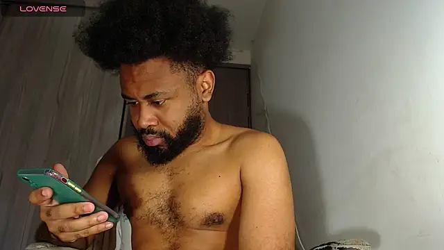 KaelMoreau online show from March 1, 8:31 pm