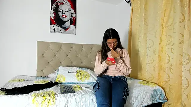 Vahiolet smith online show from September 26, 1:53 am