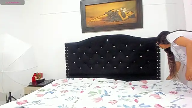 Vahiolet smith online show from December 5, 3:26 am