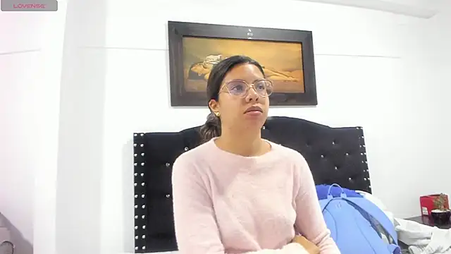 Vahiolet smith online show from December 17, 3:23 am