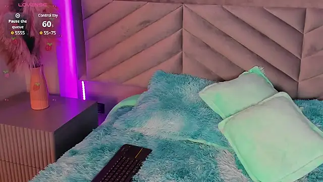 Ary thompson   online show from December 26, 9:58 pm