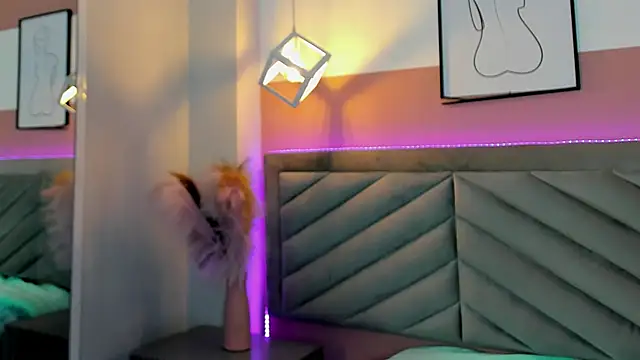 Ary thompson   online show from April 10, 12:21 pm