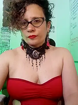 Snapshot of Daneshka_naughty chatting on January 28, 2:43 am Daneshka naughty online show from January 28, 2:43 am