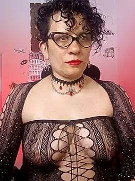 Snapshot of Daneshka_naughty chatting on February 26, 1:21 am Daneshka naughty online show from February 26, 1:21 am