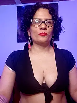 Snapshot of Daneshka_naughty chatting on September 12, 1:28 am Daneshka naughty online show from September 12, 1:28 am