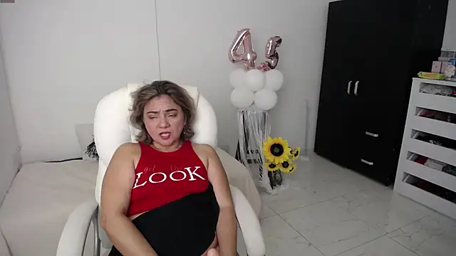 Ghada milf online show from February 1, 3:18 pm