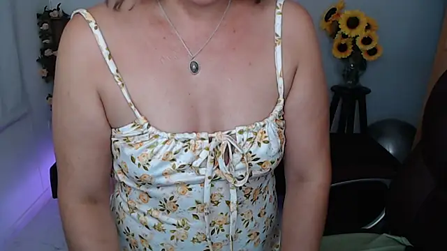 Ghada milf online show from May 15, 11:34 pm