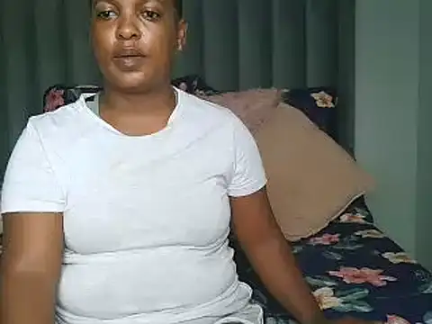 Snapshot of Amberbela chatting on January 8, 10:15 am Amberbela online show from January 8, 10:15 am