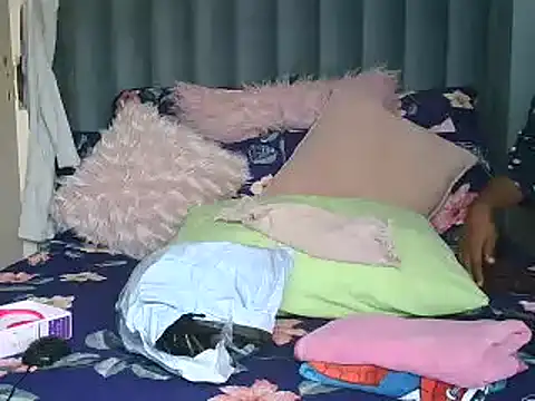 Snapshot of Amberbela chatting on January 9, 9:06 am Amberbela online show from January 9, 9:06 am