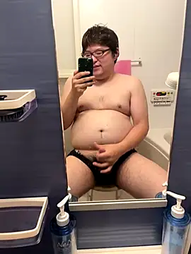 Snapshot of yuuki198912 chatting on September 25, 1:59 pm yuuki198912 online show from September 25, 1:59 pm