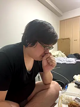 Snapshot of yuuki198912 chatting on November 27, 1:24 pm yuuki198912 online show from November 27, 1:24 pm