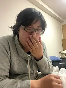 Snapshot of yuuki198912 chatting on January 9, 3:26 pm yuuki198912 online show from January 9, 3:26 pm