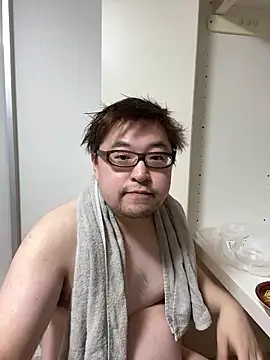 Snapshot of yuuki198912 chatting on February 12, 3:51 pm yuuki198912 online show from February 12, 3:51 pm