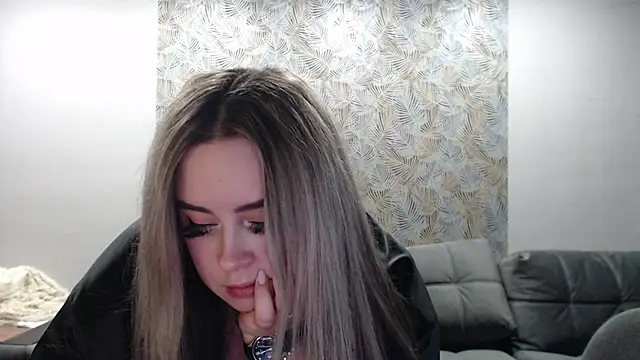 TiffaniYW online show from December 26, 10:09 pm