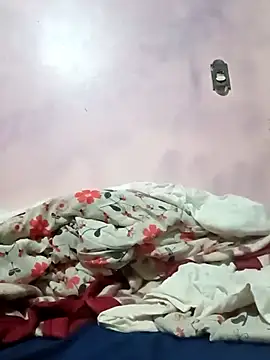 Snapshot of Silveira02 chatting on December 24, 12:55 am Silveira02 online show from December 24, 12:55 am