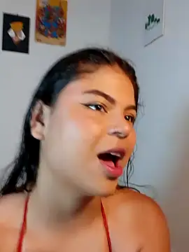 Snapshot of Cleo_hills chatting on December 24, 1:39 pm Cleo hills online show from December 24, 1:39 pm