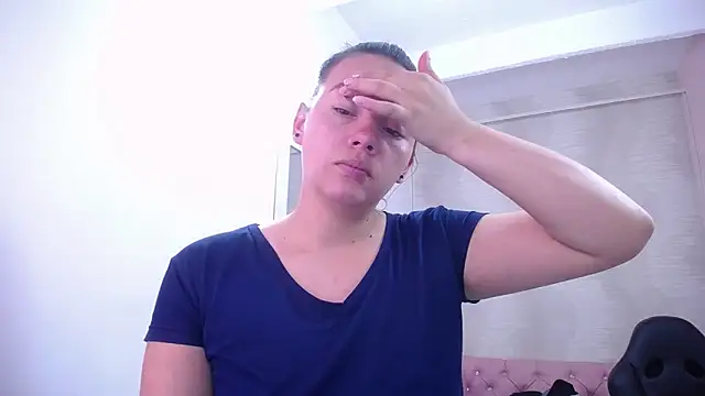 Snapshot of lauraguzman chatting on February 27, 10:26 am lauraguzman online show from February 27, 10:26 am