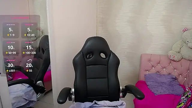 Snapshot of lauraguzman chatting on September 10, 3:17 am lauraguzman online show from September 10, 3:17 am