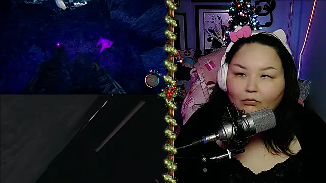 Snapshot of EmGreens chatting on December 29, 6:35 am EmGreens online show from December 29, 6:35 am