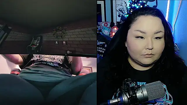 Snapshot of EmGreens chatting on January 19, 3:39 am EmGreens online show from January 19, 3:39 am