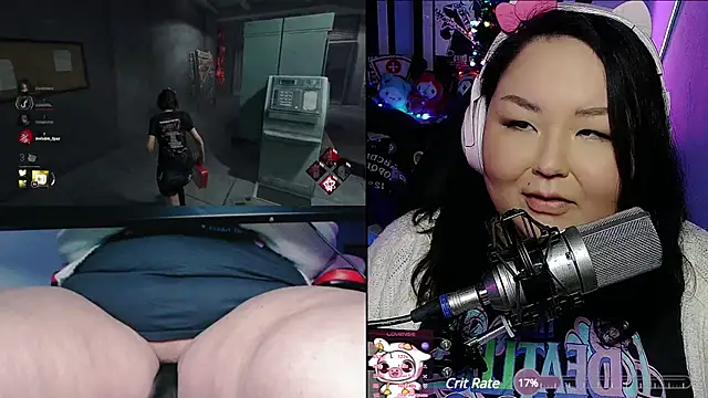 Snapshot of EmGreens chatting on January 19, 9:44 am EmGreens online show from January 19, 9:44 am